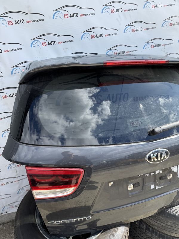 Ляда Кришка Багажника Kia Sorento 3 